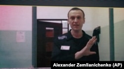 Орус оппозициячыл саясатчыcы Алексей Навальный.