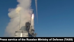 Натомість в Азовському морі російських кораблів немає