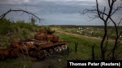 Знищений російський танк поблизу Богородичного на Донеччині, архівне фото