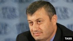 Эдуард Кокойты заявил, что в ближайшее время в правительстве республики произойдут серьезные кадровые изменения