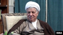دفتر آیت الله رفسنجانی رسانه های حامی دولت را به دروغ پردازی متهم کرده است.
