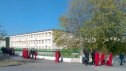 Diňle: Welaýat okuwçylaryna halkara ders bäsleşiklerine gatnaşmak mümkinçiligi çäklendirilýär