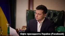 За словами Зеленського, збереження режиму повного припинення вогню є запорукою продовження важких, але дуже необхідних переговорів у Мінському та Нормандському форматах
