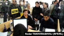 Депутаты от большинства не поддержали коллег от меньшинства. Законопроект «бесплатных денег», на обсуждение которого ушли время и силы народных избранников, так и не был допущен к голосованию