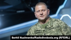 Валерій Залужний зазначив, що не може ані підтвердити, ані заперечити інформацію про можливий вихід російських військ із Херсону