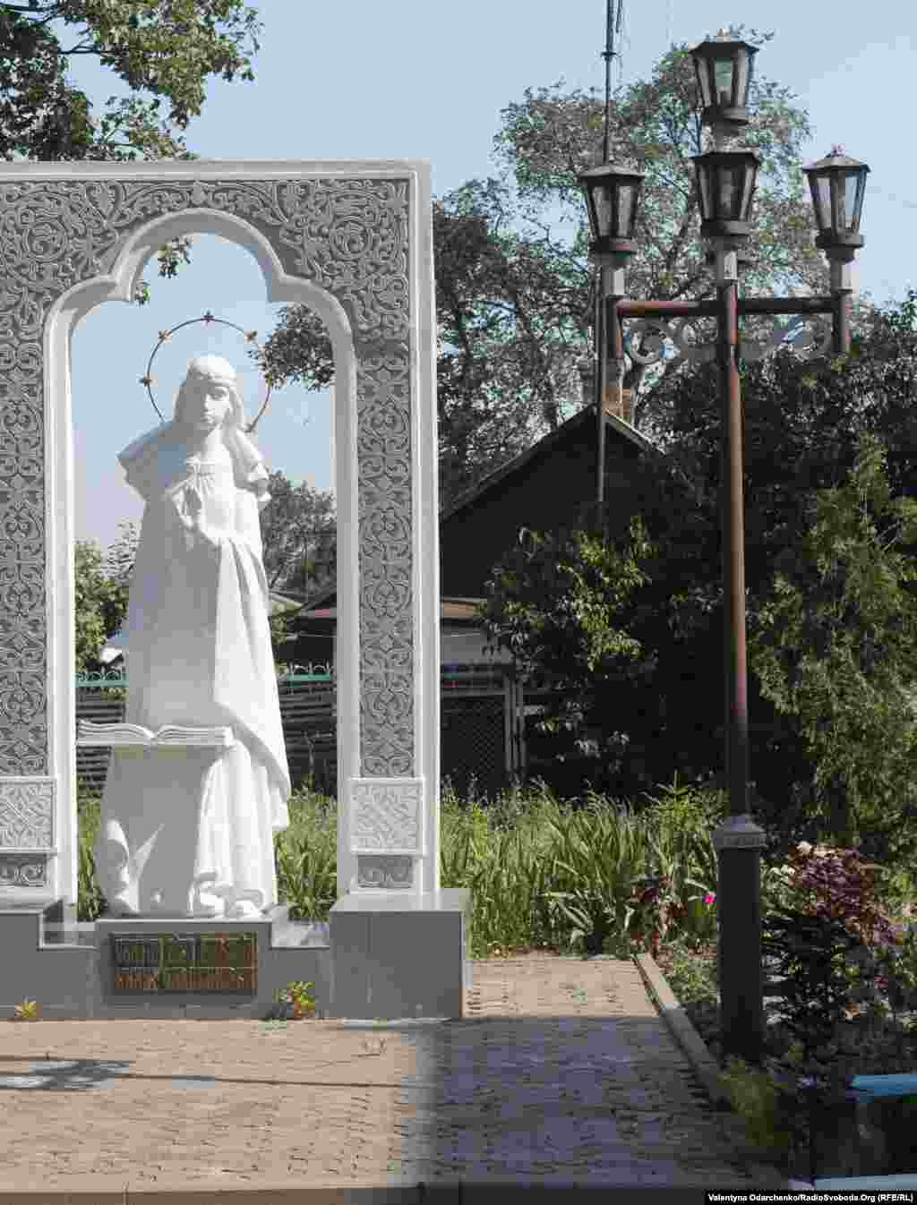 Пам’ятник княжні – святій Улянії Гольшанській