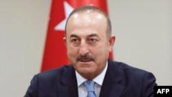 Մևլութ Չավուշօղլու, արխիվ