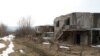 Когда запылал его дом, в случайность или чью-то неосторожность никто не поверил. Оставленные хозяевами дома в поселке восьмой год стоят нетронутыми