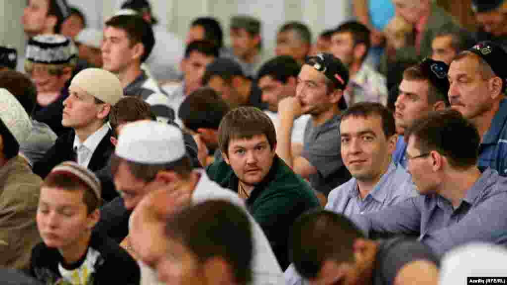 Кол Шәриф мәчетендә "Батырлар" тапшыруы алып баручысы Айдар Шәймәрданов