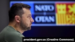 «Тільки шлях посилення України і вигнання окупантів з усієї нашої території повертає мир. Ми пройдемо цим шляхом», – заявив голова держави