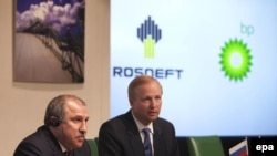 Два нефтяных гиганта, "Роснефть" и ВР, пока не могут достичь желаемого