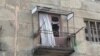 Люди не дозволять відійти ЗСУ із позицій в Золотому – відео