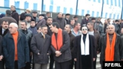 Müxalifəti bu cür kritik vəziyyətlərdən məhz diskussiyalar çıxarırdı...