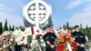 Мемориал погибшим во время августовской войны 2008 года на братском кладбище в Мухатгверди