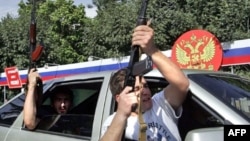 Мотивация правоохранителей при создании свадебной полиции сводится к двум наиболее распространенным нарушениям правопорядка во время свадеб – стрельбе в воздух и нарушению правил дорожного движения свадебными кортежами