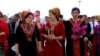 Aşgabatda geçirilen köpçülikleýin çäreleriň birine gatnaşýan edara-kärhanalaryň işgärleri (Illýustrasiýa suraty)