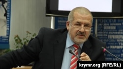 Qırımtatar Milliy Meclisiniñ reisi Refat Çubarov
