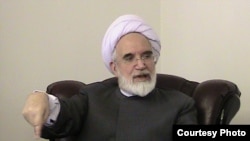مهدی کروبی، میرحسین موسوی و زهرا رهنورد بیش از دو سال است که در حصر خانگی به سر می‌برند