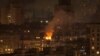 <p>Улица в Гостомеле под Киевом после ночной атаки беспилотников 19 марта.<br><br>18 марта было объявлено о частичном прекращении огня, в рамках которого Кремль пообещал прекратить атаки на объекты «энергетики и инфраструктуры» после телефонного разговора между президентом США Дональдом Трампом и президентом России Владимиром Путиным