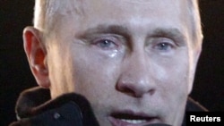 Вернувшийся на пост президента России Владимир Путин часто объясняется в любви к грузинскому народу: необходимость таких заверений проистекает из зарока не разговаривать со своим грузинским коллегой Михаилом Саакашвили