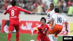 پرسپوليس در برابر سايپا يک بر يک متوقف شد.
عکس از فارس