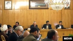 یکی از نشست‌های هیئت دولت در دی ماه ۸۹