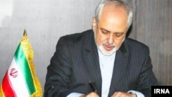 محمد جواد ظریف قرار دادن سپاه در فهرست تروریستی آمریکا را اقدامی «بی سابقه و خطرناک» خوانده است. (عکس از آرشیو)
