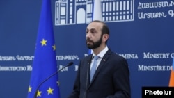 Министр иностранных дел Армении Арарат Мирзоян (архив)