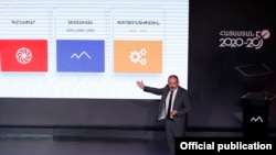 Armenia -- Prime Minister Nikol Pashinian presents a long-term development strategy for Armenia, Yerevan, September 21, 2020.