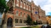 Гривня знову послаблюється щодо долара на міжбанку