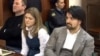 Оьрсийчоь -- Темерханов Юсупан адвокаташ Мусаев Мурад а (аьтту агIор), Тренина Дарья а Москох гIалин кхелехь. 
