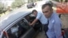 Таджикские гаишники вымогают деньги у румынских путешественников