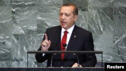 Премьер-министр Турции Реджеп Эрдоган выступает с речью на 66-й сессии Генеральной Ассамблеи ООН, Нью-Йорк, 22 сентября 2011 г.